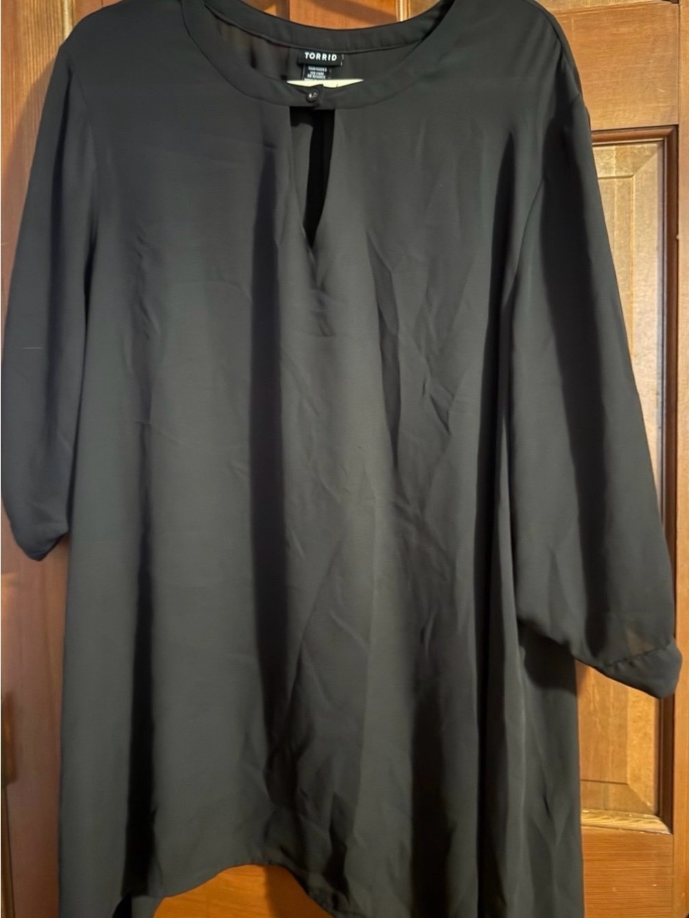 Torrid Black Georgette Keyhole Sharkbite Blouse size 3